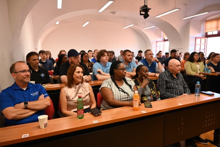 13. Simpozij na FOI ju