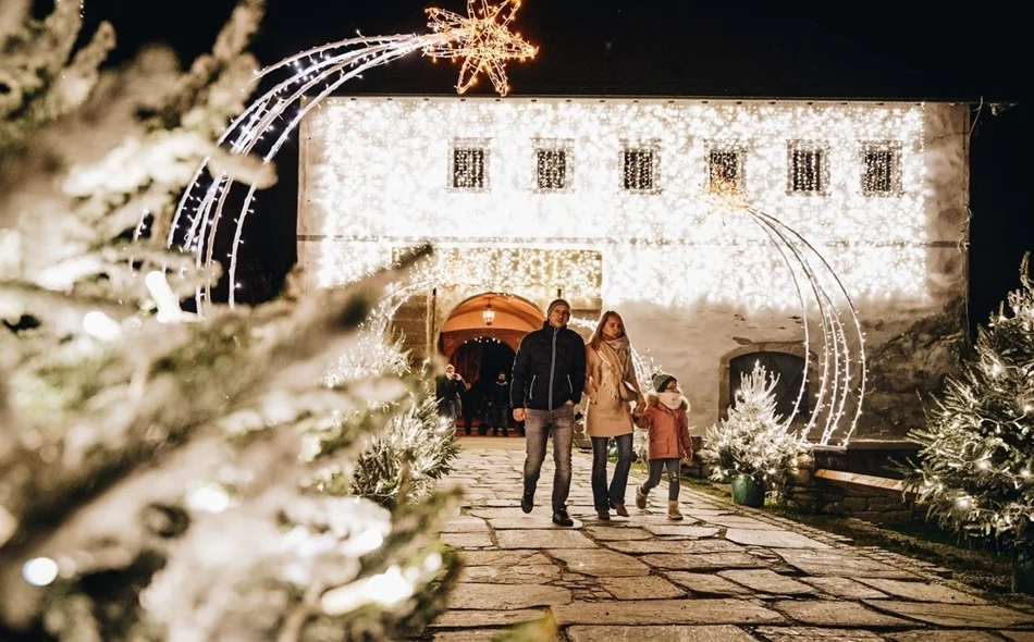 Advent u Varaždinu: drugi adventski vikend u znaku Dana Grada, na glavnoj pozornici Vanna i Tamburaški orkestar