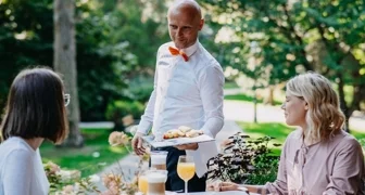 Čovjek – ključ uspjeha u turizmu / ilustracija