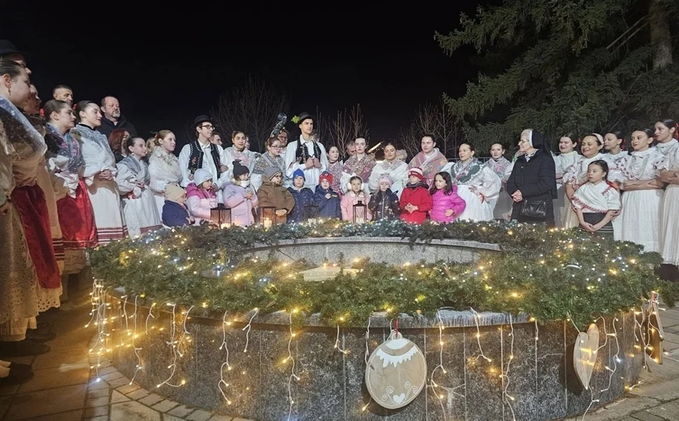 Mali advent u Marofu: Upaljena druga svijeća na adventskom vijencu