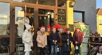 U sklopu Adventa u Trnovcu održan nastup mališana, a upaljena je i treća adventska svijeća