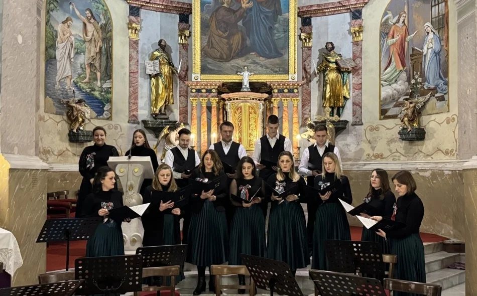 Održan tradicionalni božićni koncert pod nazivom „ Božićna čarolija s KUD-om Općine Petrijanec“