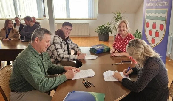 Potpisivanje ugovora o dodjeli studentskih stipendija u Općini Trnovec Bartolovečki