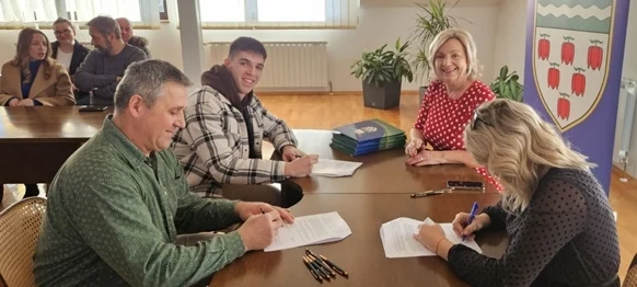 Potpisivanje ugovora o dodjeli studentskih stipendija u Općini Trnovec Bartolovečki