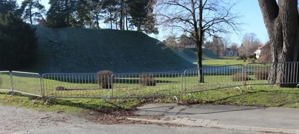 Zagrađeni prostor oko bedema Staroga grada