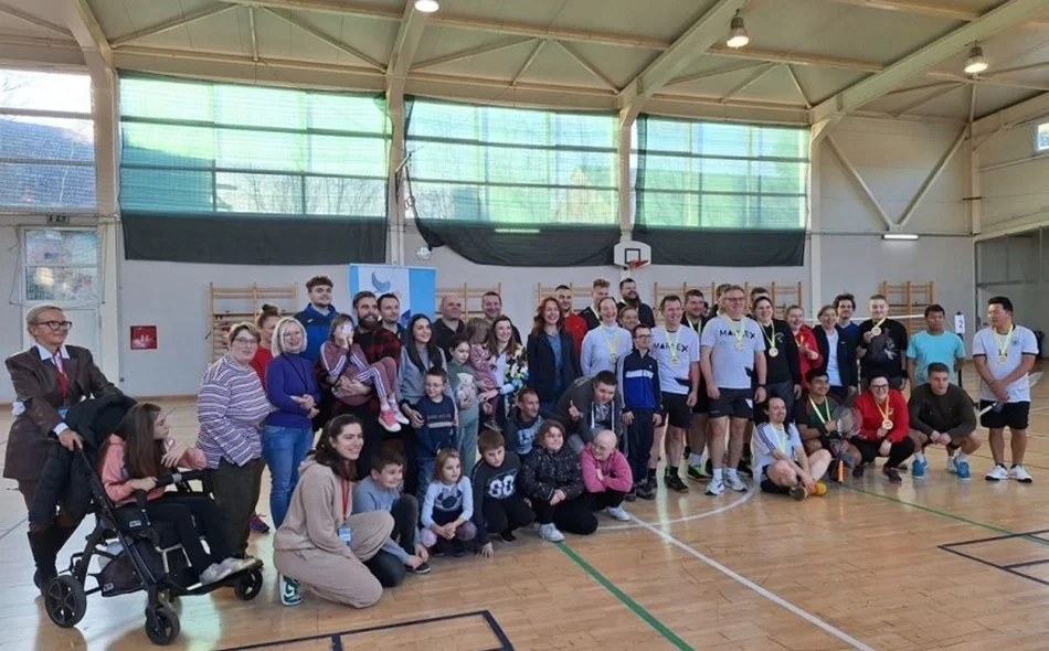 Sudionici humanitarnog turnira u badmintonu "Orka je uz tebe"