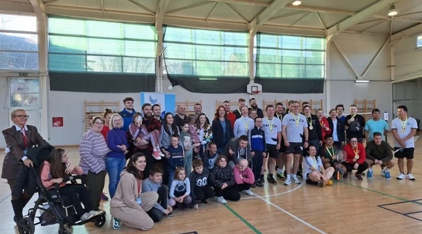 Sudionici humanitarnog turnira u badmintonu "Orka je uz tebe"