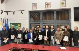 U Vidovcu potpisani Ugovori o dodjeli bespovratnih potpora mladim obiteljima radi rješavanja njihovog stambenog pitanja