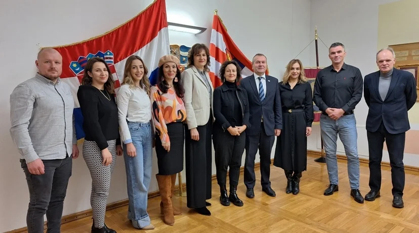 Učenici Medicinske škole Varaždin uključeni u dežurstvo na sportskim terenima
