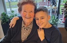 Baka Marija Šestak u krugu obitelj i prijatelje proslavila 100. rođendan