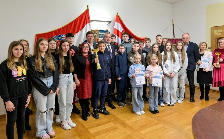 FOTO Učenici Osnovne škole Vinica te Strojarske i prometne škole Varaždin ostvarili iznimne uspjehe na natjecanjima iz područja prometne kulture