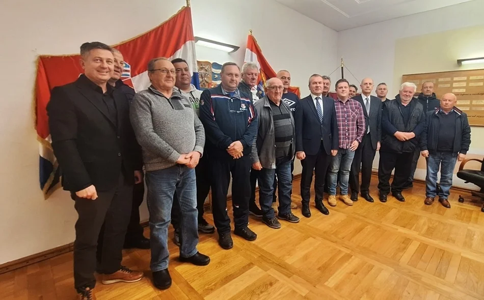 Potpisan ugovor: za 30-ak dana počinje poribljavanje jezera Trakošćan