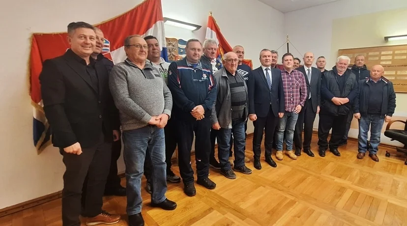 Potpisan ugovor: za 30-ak dana počinje poribljavanje jezera Trakošćan