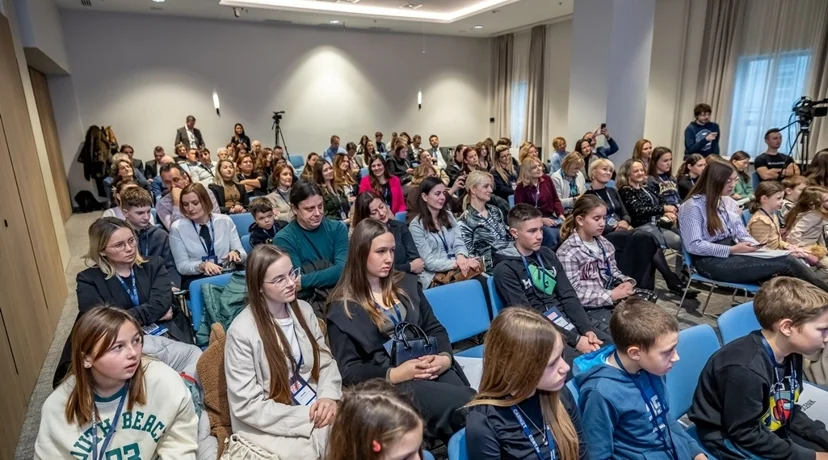 „Potraga za boljim internetom 2025.“: „Internet nudi brojne mogućnosti za učenje i zabavu, ali važno je znati ga koristiti na siguran način“