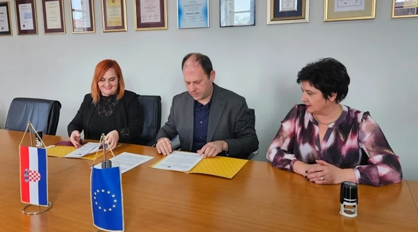 Lana Husnjak, Ivan Štedul i Dragica Ratković na potpisivanju sporazuma o suradnji