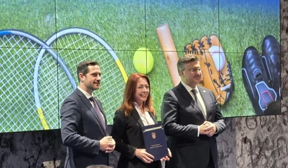 Silvija Zagorec primila je ugovor za obnovu sportske dvorane Osnovne škole Novi Marof