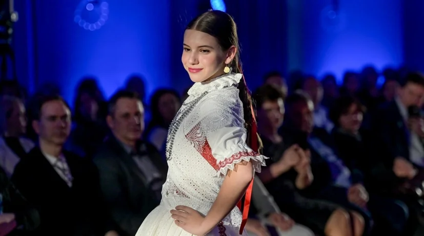 FOTO Revija &bdquo;Čarobne ruke&ldquo;: Učenici i obrtnici predstavili svoje inovativne kreacije