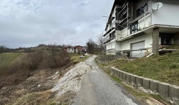 Klizište uz prometnicu u Gornjoj Višnjici
