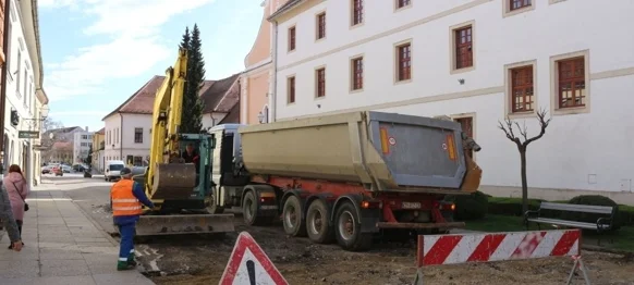 Započelo uređivanje Pavlinske ulice u Varaždinu, novo ruho najkasnije do 1. kolovoza