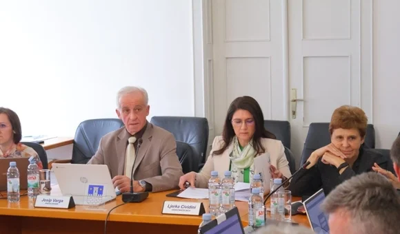 Gradsko vijeće donijelo odluku o dobitnicima gradskih priznanja, ali i povećao naknade za novorođenu djecu