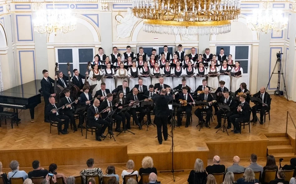 Varaždinski tamburaški orkestar nastupa na festivalu „Dani zborske i orkestralne glazbe” u njemačkom Ravensburgu