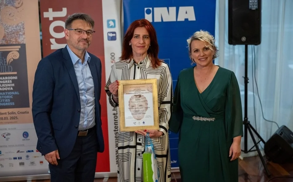 Nagrada je u ime Turističke zajednice grada Varaždina primila Smiljana Mlakar