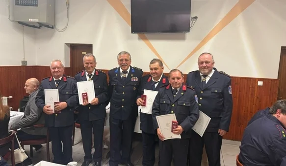 Vatrogasci Donjeg Ladanja održali godišnju Skupštinu, spomenice najdugovječnijim članovima