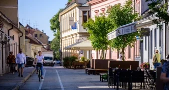 „PopUp susedi” pozivaju na druženje u Šenoinu ulicu: zelena i društvena rješenja za užurbani urbani prostor