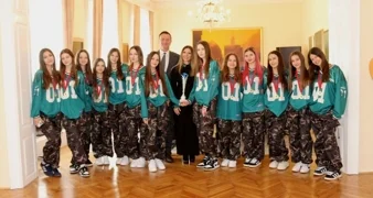 Članice Plesnog kluba Feel na prijamu kod varaždinskog gradonačelnika Nevena Bosilja