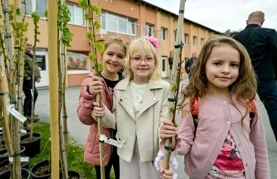 FOTO Podijeljeno 100-tinjak klonova Beline i koprivolisne lipe koji će biti zasađeni diljem Varaždinske i susjednih županija