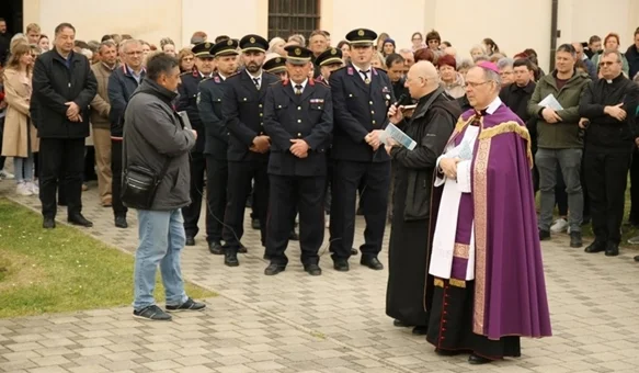 FOTO Biskup Bože Radoš predvodio na Cvjetnicu pobožnost križnog puta u Lepoglavi