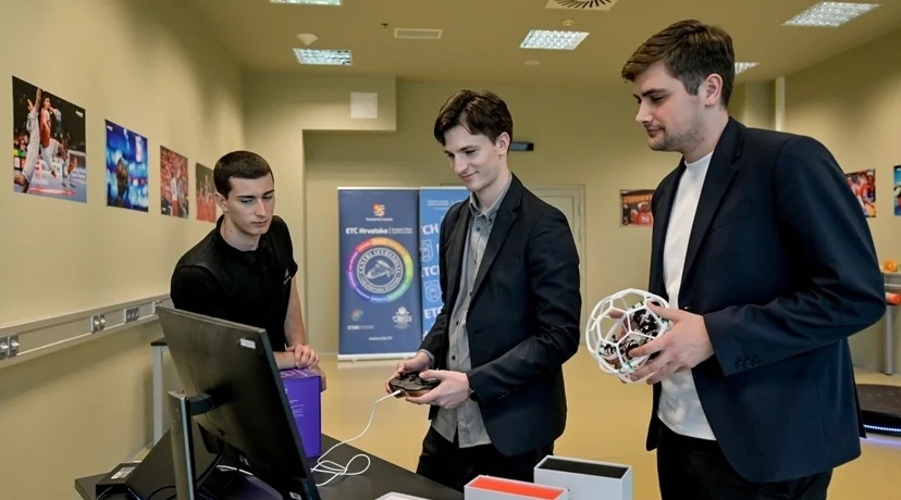 Konferencija „Umjetna inteligencija i rad s darovitima” okupila veliki broj sudionika