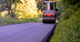 Stiže asfalt na 2,5 km ceste Osečka-Gačice u širini od najmanje 4,5 m, počela rekonstrukcija vodovodne mreže