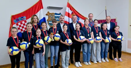 Članice Ženskog odbojkaškog kluba Ivanec osvojile naslov prvakinja Hrvatske u mini-odbojci