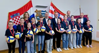 Članice Ženskog odbojkaškog kluba Ivanec osvojile naslov prvakinja Hrvatske u mini-odbojci