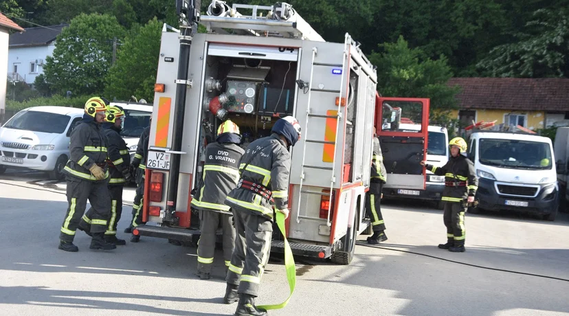 Vatrogasci u vježbi iz tvornice spašavali troje radnika