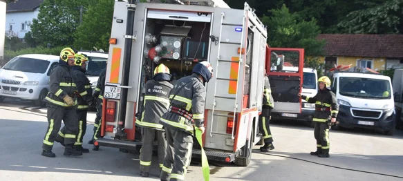 Vatrogasci u vježbi iz tvornice spašavali troje radnika