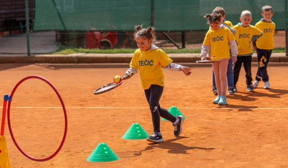 Mališani iz varaždinskih dječjih vrtića pokazali teniske vještine