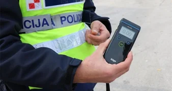 Pijanog ga zaustavili dva puta u istoj noći - završio na triježnjenju i kraći za gotovo 8000 eura!