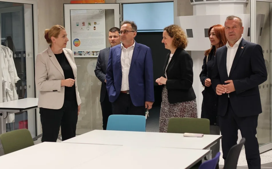 Ministrica Obuljen Koržinek obišla projekte koji se provode na području kulture