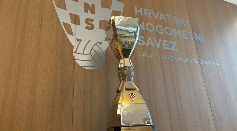 Trofej namijenjen prvaku SuperSport Hrvatske nogometne lige