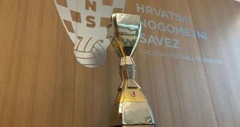 Trofej namijenjen prvaku SuperSport Hrvatske nogometne lige