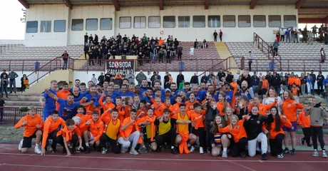 Slavlje nogometaša Varteksa s navijačima na varaždinskom stadionu Sloboda