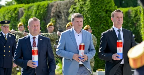 FOTO Odana počast hrvatskim braniteljima i civilnim žrtvama Domovinskog rata