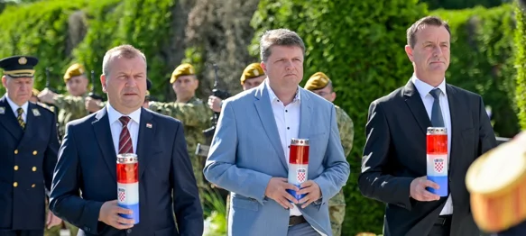 FOTO Odana počast hrvatskim braniteljima i civilnim žrtvama Domovinskog rata