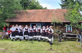 Dani pere oživjeli stare običaje