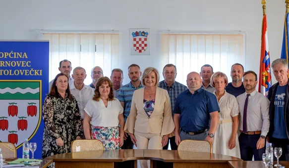 Na konstituirajućoj sjednici za predsjednika Vijeća izabran Stjepan Mikulić