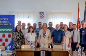 Na konstituirajućoj sjednici za predsjednika Vijeća izabran Stjepan Mikulić