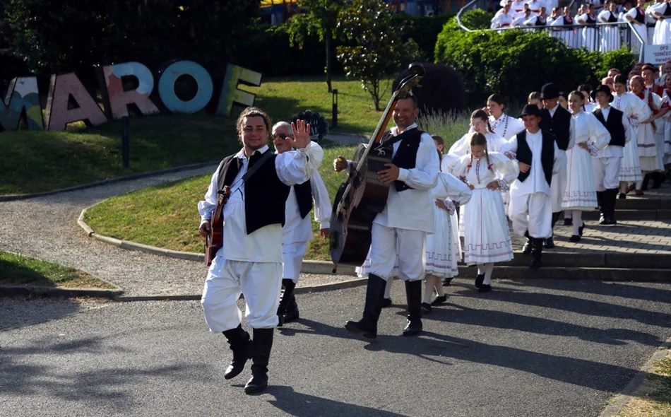 Tradicija, glazba i zabava ispunili novomarofske ulice i u nedjelju