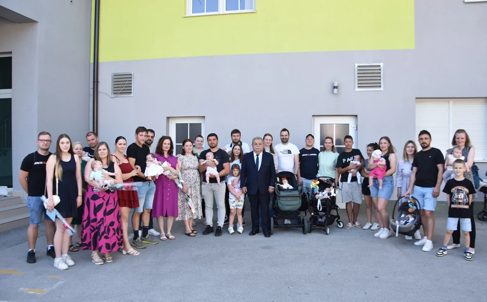 U Cestici održan prijam za roditelje novorođene djece